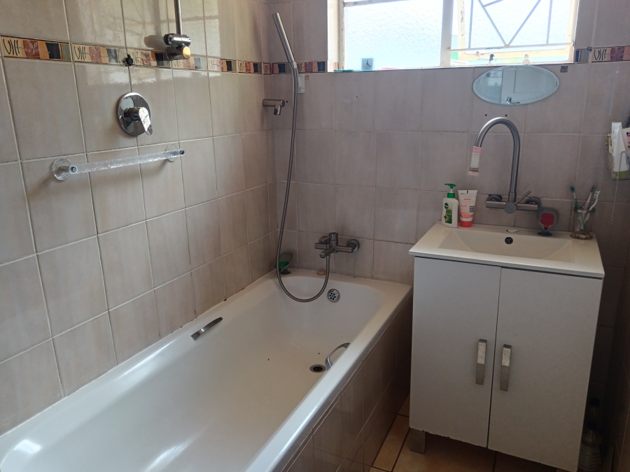 3 Bedroom Property for Sale in Noordhoek Free State